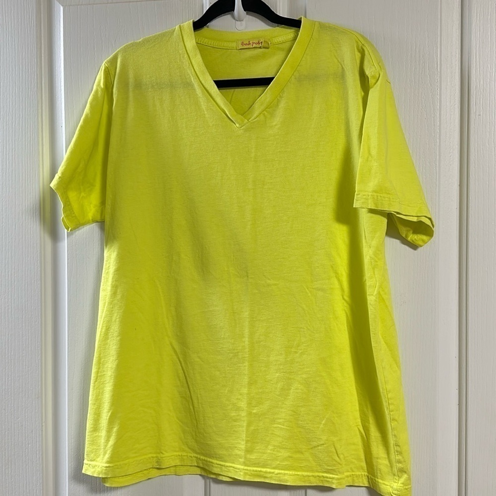 FRESH PRODUCE π―% Cotton V neck Tee Sz Large